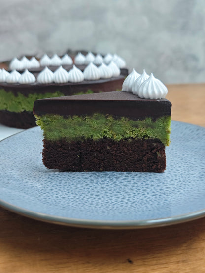 Amazing Dubai Chocolate Cake